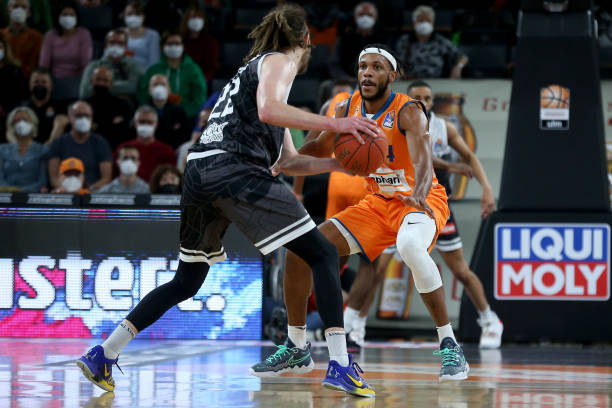 然在门德斯 然在门德斯