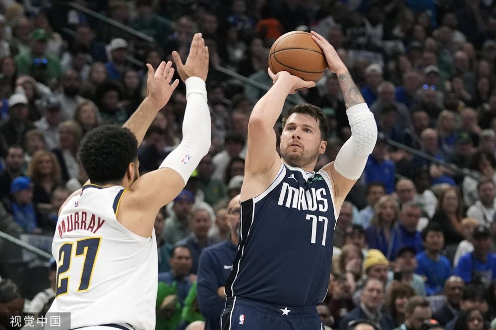 詹姆斯本人 詹姆斯本人