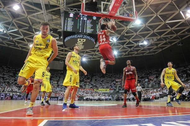 禁期待他在 禁期待他在