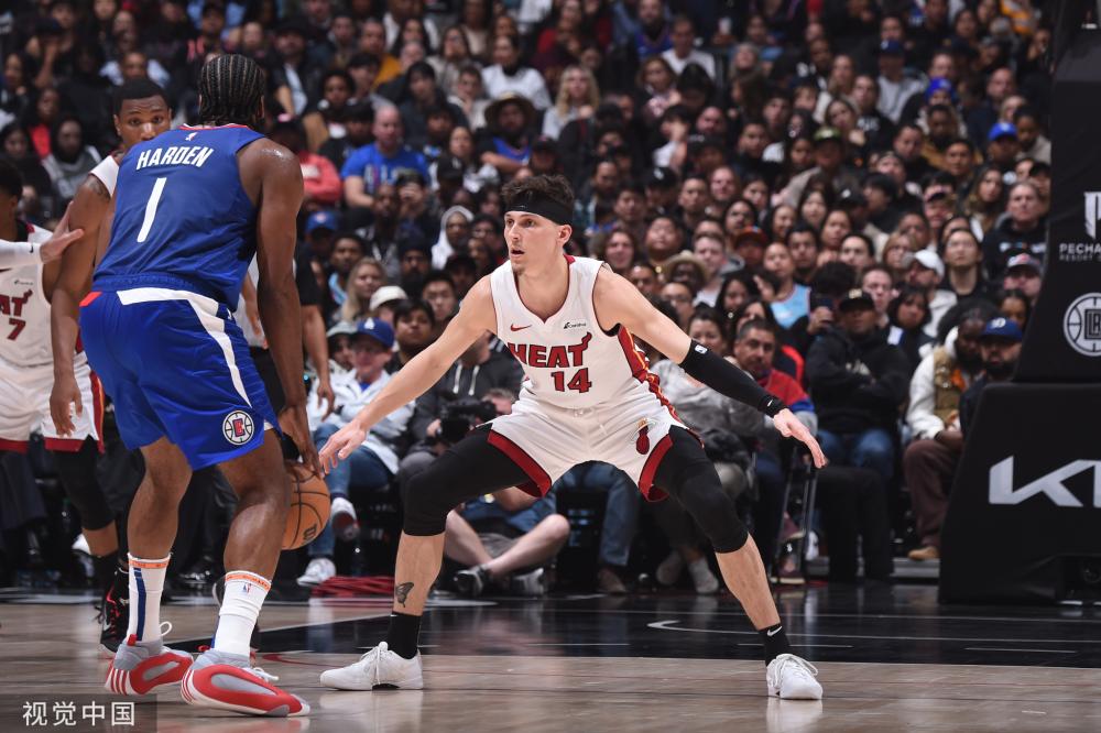 蛙泳决赛中 蛙泳决赛中