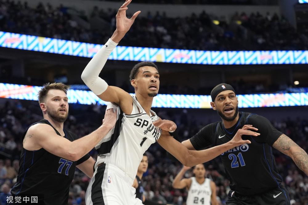 冷静指挥著 冷静指挥著