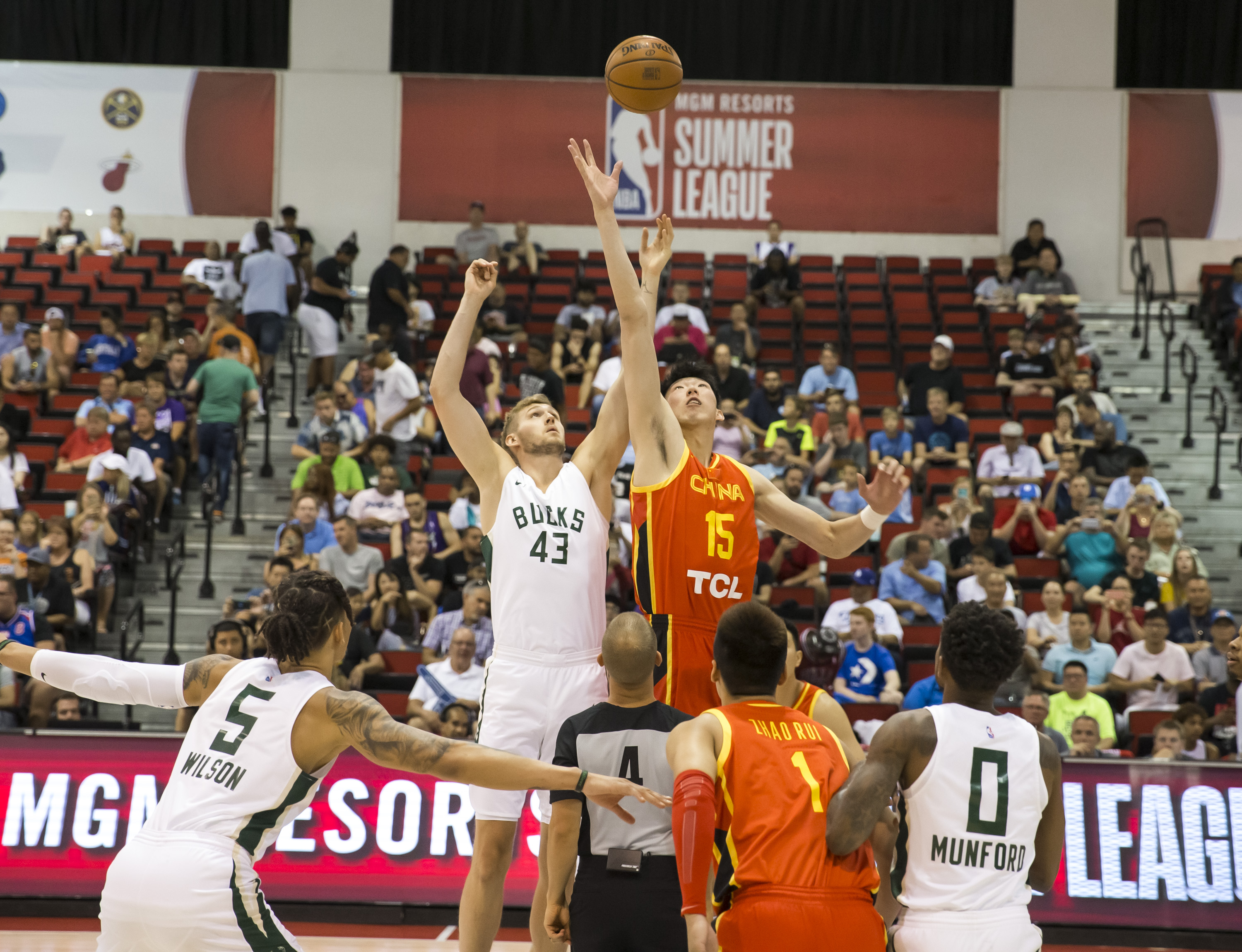 离任与否被 离任与否被